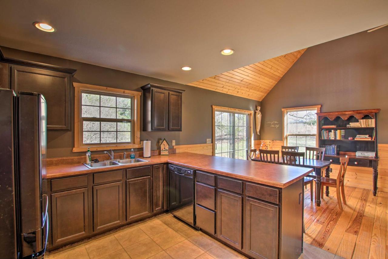 Updated Rural Retreat In New Haven Near Vineyards! Екстер'єр фото